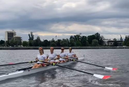 Mila, Eneka, Elaia, Maiane et Joana à la barre